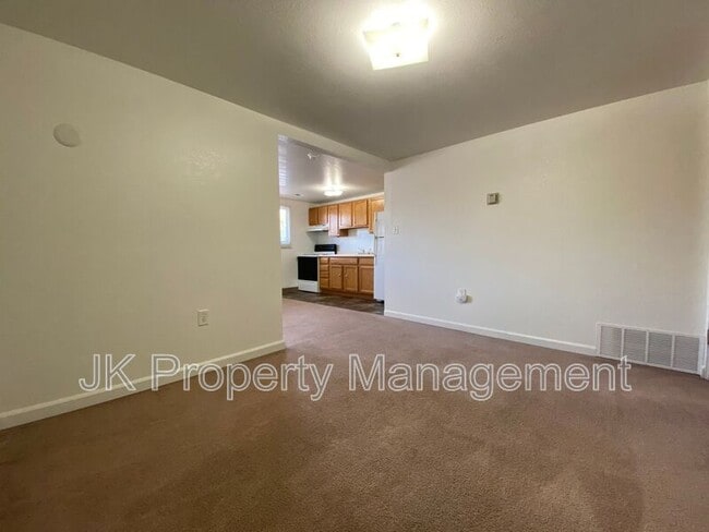 Photo - 4000 Ella Ave