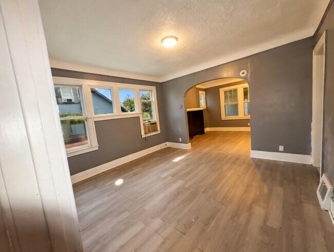 Photo - 4666 Lillibridge St Unit 4666