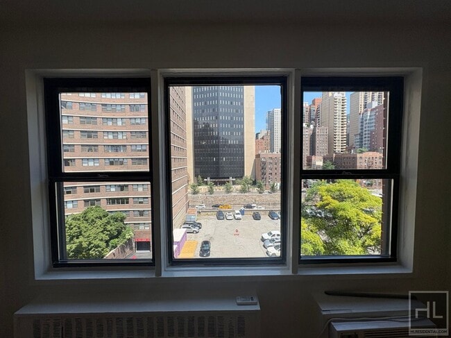 Photo - EAST 36 STREET Unit 6F