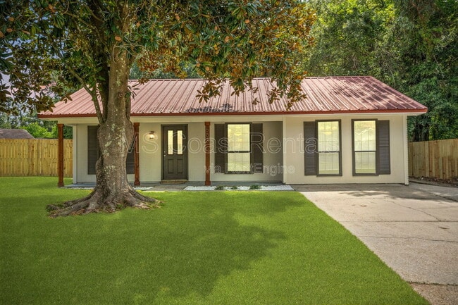 Building Photo - 583 Neal Dr