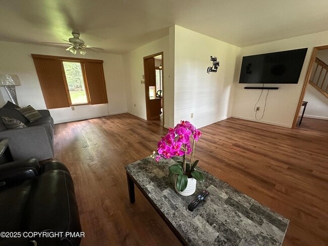 Photo - 113 Sir Bradford Rd