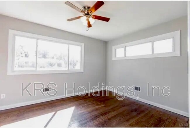 Photo - 103 Middleboro Pl