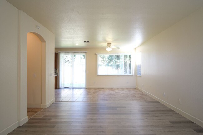 Photo - 3 Bedroom 2 bath!