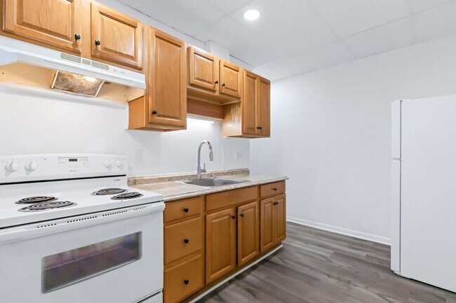 Photo - 476 N 5th St Apartment Unit 2