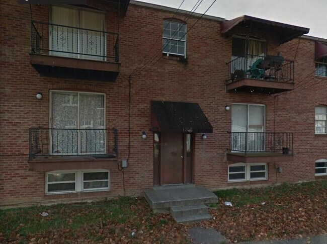 1300 Oakwood Ave, unit 3 - 1300 Oakwood Ave, unit 3 House