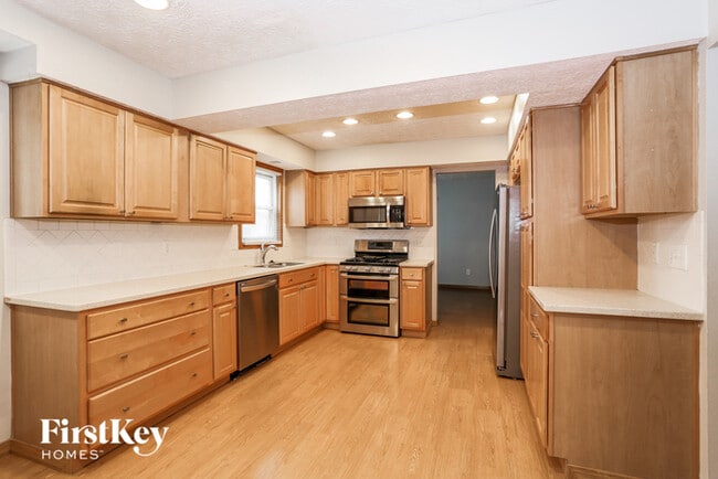 Photo - 2049 Stowbridge Rd