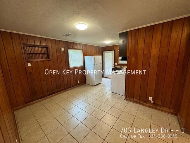 Photo - 703 Langley Dr Unidad 1