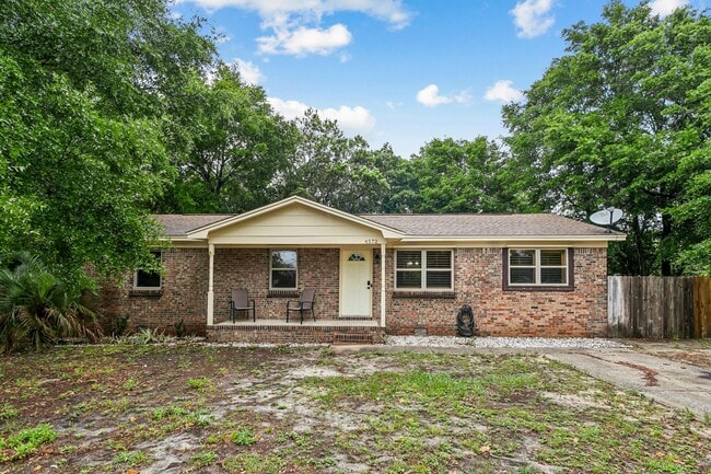 Building Photo - 4572 Kelly Ln