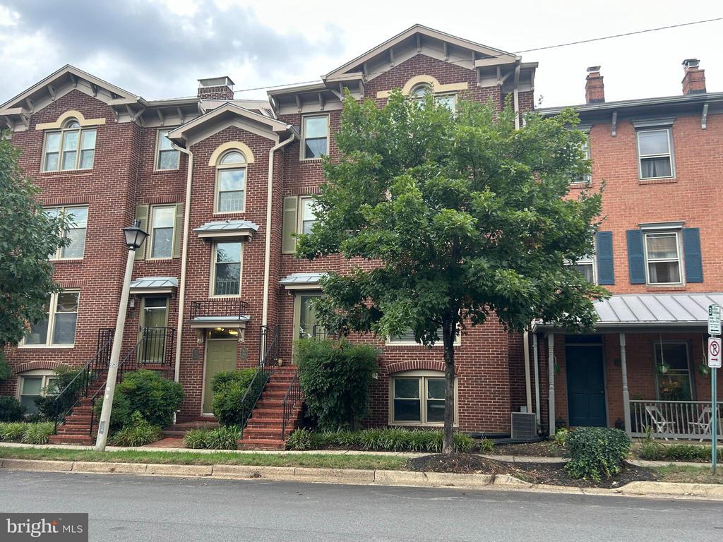Photo - 1513 Oronoco St