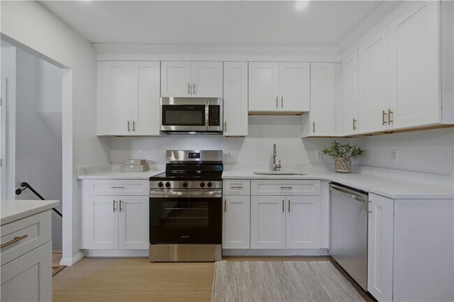 Photo - 117 Canonchet Dr