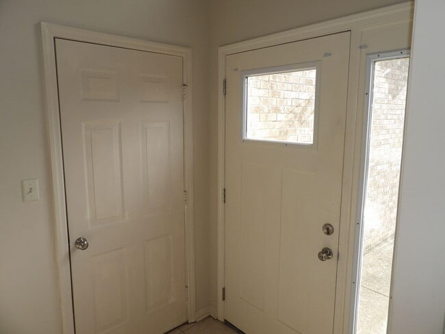 Photo - 107 Shannon Ln