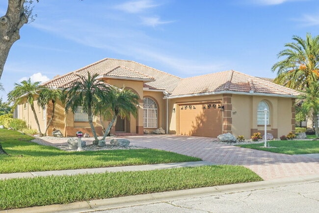 Lakefront 3 bedroom in gated Hidden Lakes Club