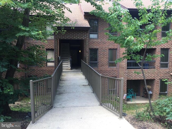 Building Photo - 23243 Rosewood Ct Rental