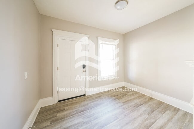 Photo - 275 Cedarwood Terrace