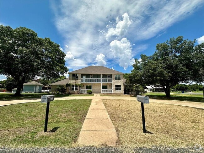 Building Photo - 40200 Settlers Path Rental