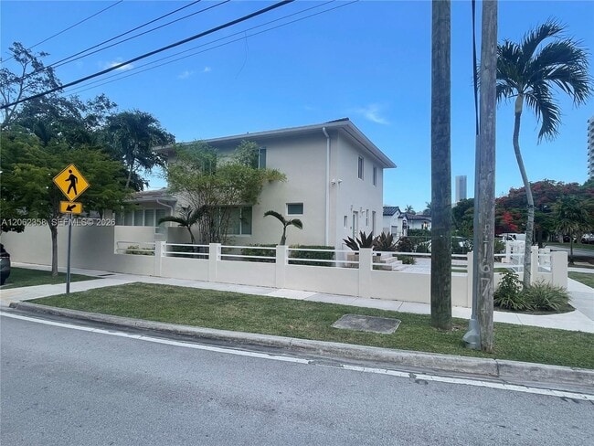 Photo - 383 SW 25th Rd