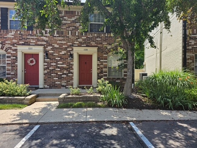 Building Photo - 2599 Scioto View Ln