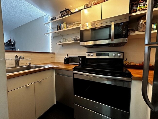 Photo - 7801 NE 4th Ct Unit 512