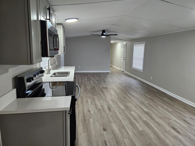 Photo - 118 Oakridge Dr