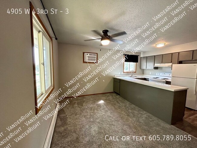 Photo - 4905 W 43rd St Apartment Unit 3