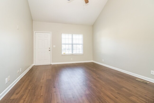 1033 Cedar Creek Village Rd