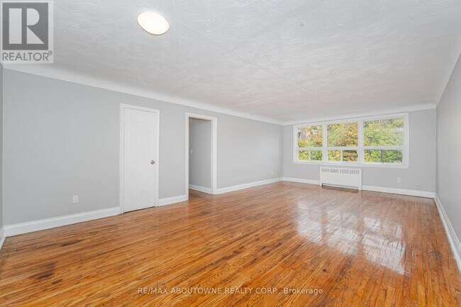 Photo - 1031 Churchill Ave