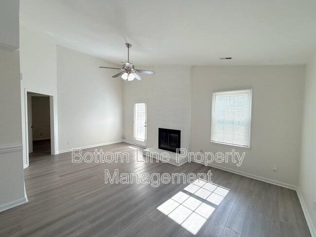 Photo - 4013 Inglehurst Dr
