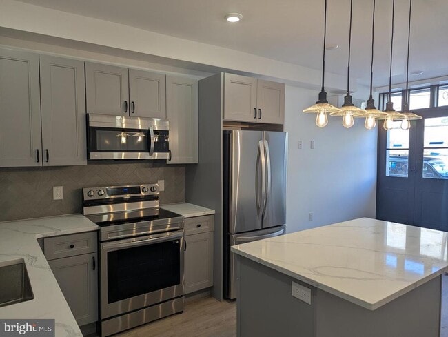 Building Photo - 2050 Fairmount Ave