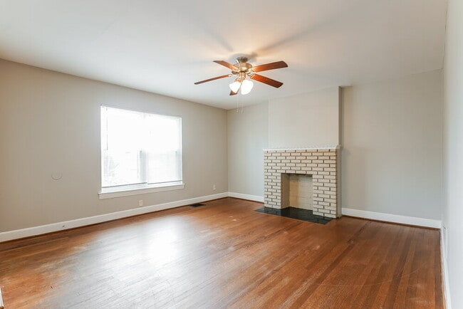 Photo - 612 Robin Rd