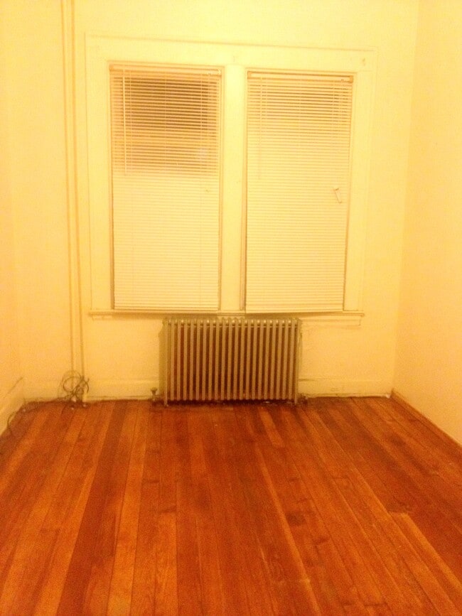 Building Photo - 535 E 29th St Rental