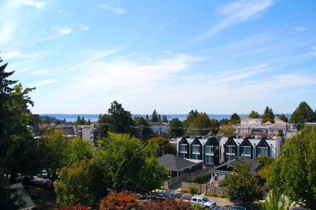 6032 42nd Ave SW