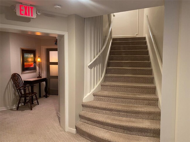 Photo - 1114 Sherwood Ln Unit C-1