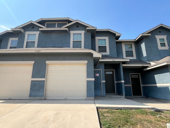 Building Photo - 7109 Micayla Cv