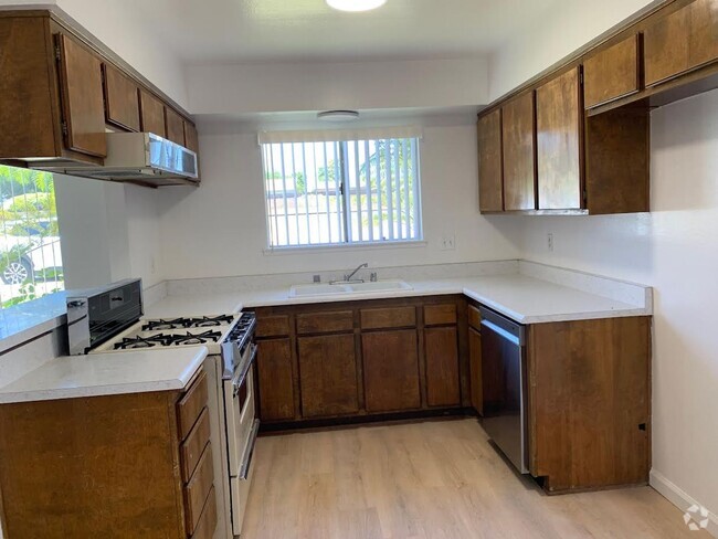 Building Photo - 8828 N Bank Dr Unit 8828 Rental