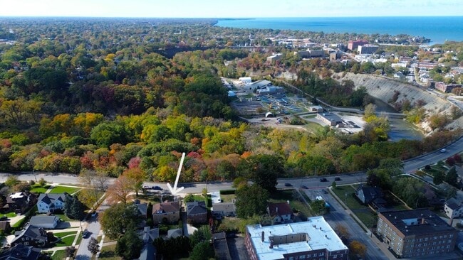 Photo - 2027 Riverside Dr