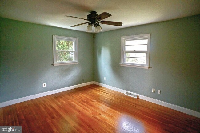Photo - 101 Marbeth Ave