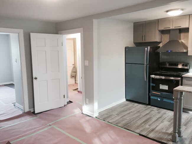 Building Photo - 2116 24th St Unit 3rd FL Rental