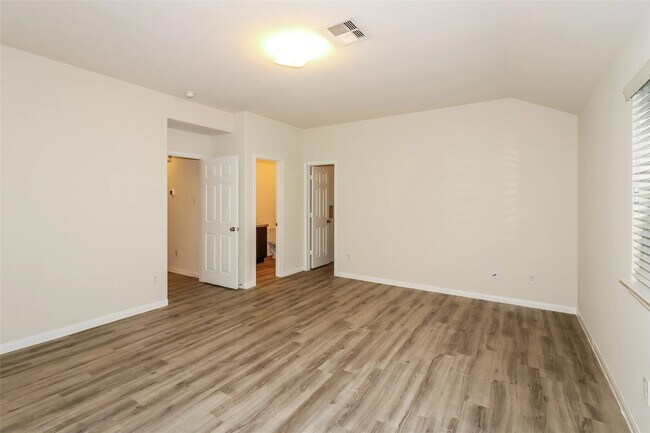 Photo - 6222 Brenwood Cir