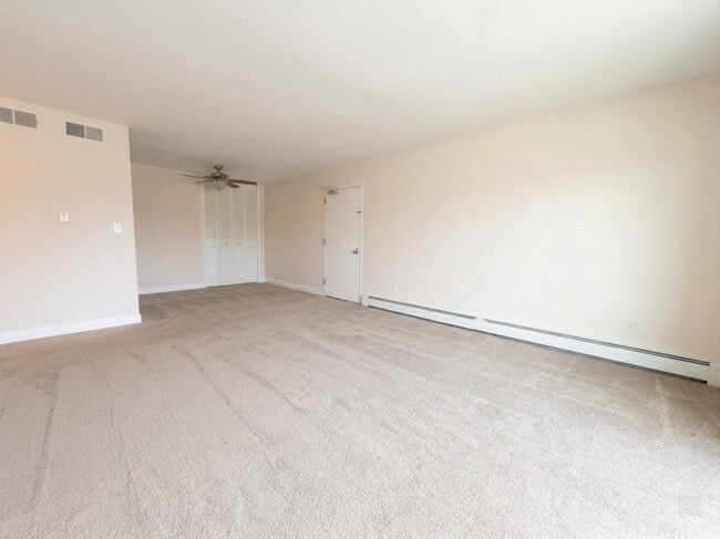 Photo - 915 Westmoreland Dr Unit 9