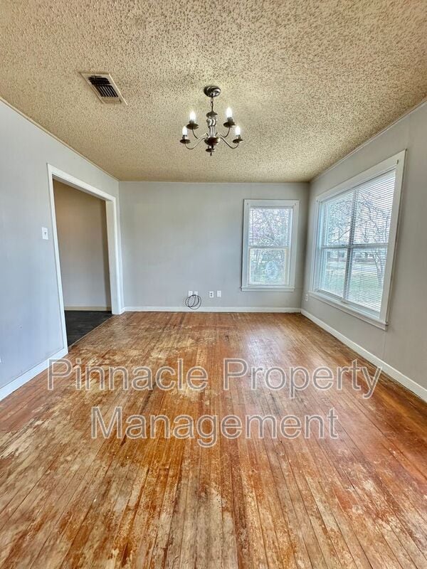 Photo - 309 N Milton St