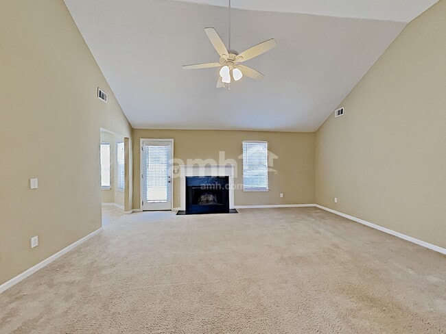 702 Fletcher Dr
