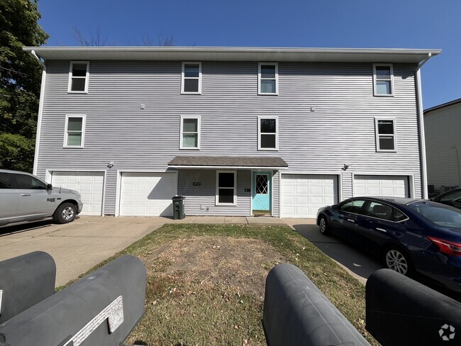 Building Photo - 3932 W 13th St Unit #2 Rental