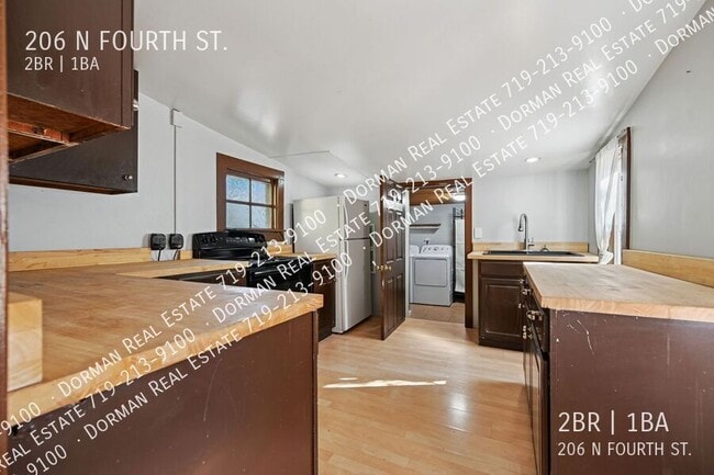 Photo - 206 N FOURTH ST.-