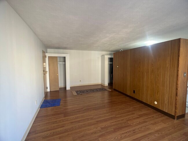 Photo - 123 Sewall Ave Unit 2D