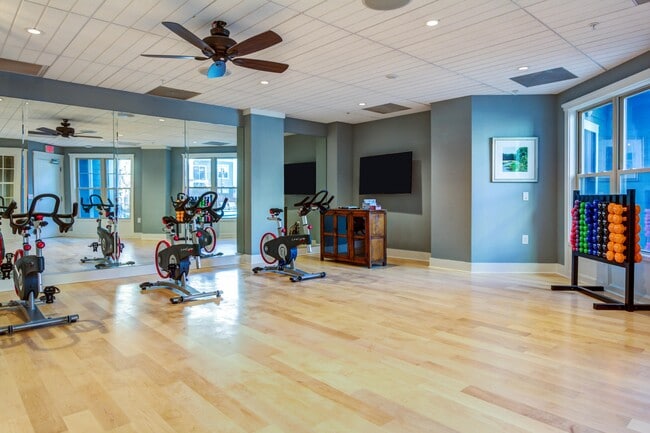 24/7 Fitness Center