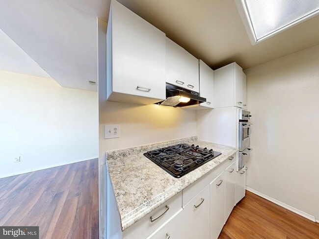 Photo - 4600 Duke St Unit 1102
