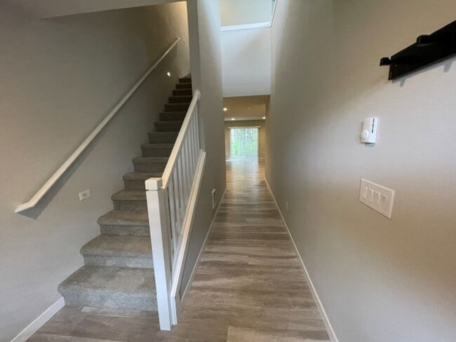 Photo - 4bd/3.5ba Lynnwood Townhome