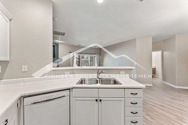 Photo - Charming condo with Central AC! Unit 102