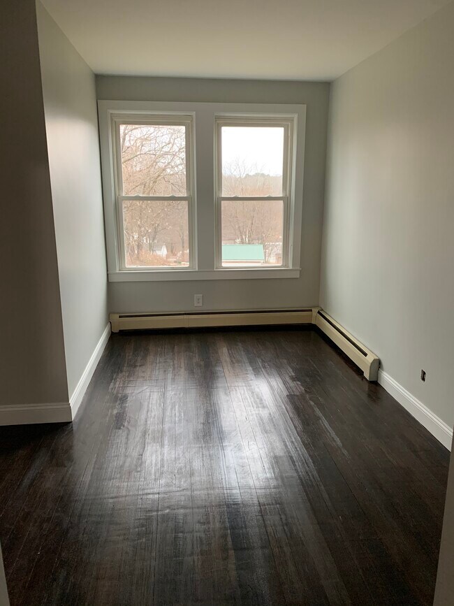 Photo - 40 Lincoln St Unit B