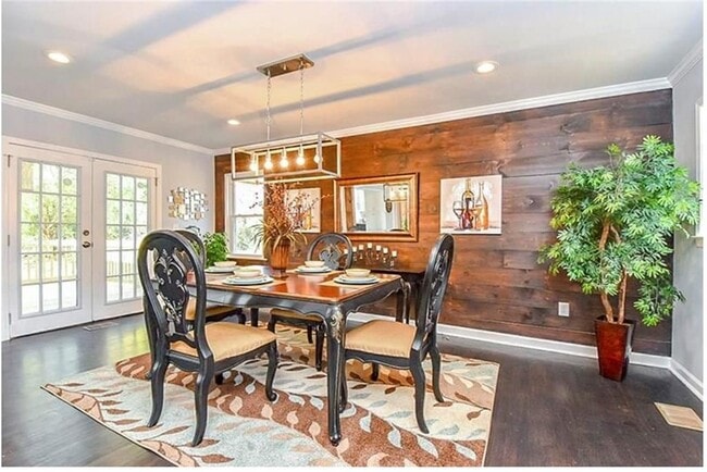 Photo - 2783 Meadowview Dr SE